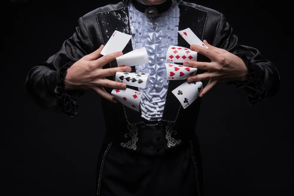 magician doing card tricks luxury restaurant bangkok