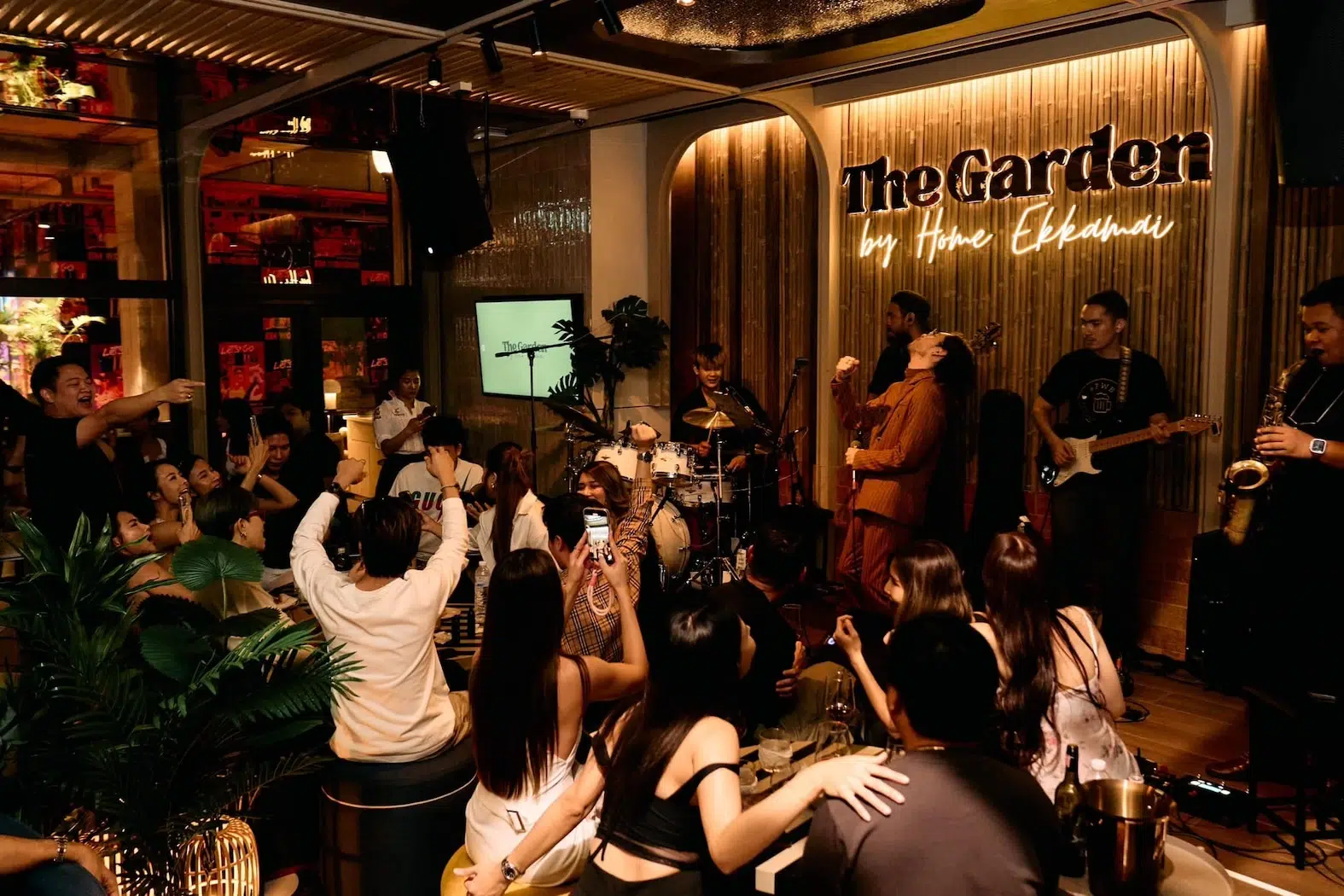 Band music live at the restaurant "The Garden by Home Ekkamai"